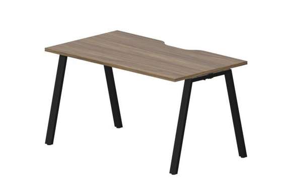 стол Arena 1380х780х750мм (с эргономичным вырезом)