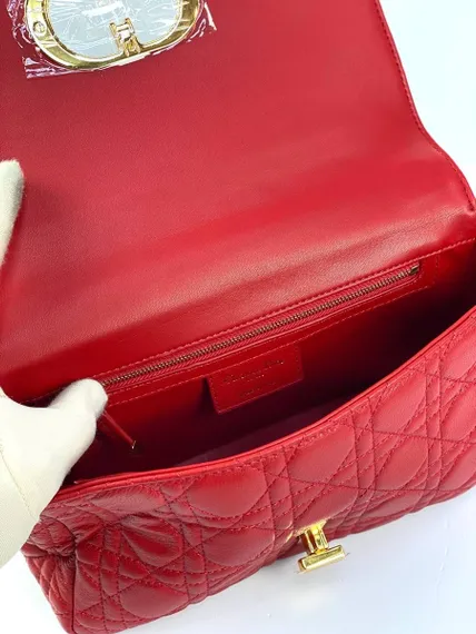 Сумка Dior Caro, модель маленького формата красный