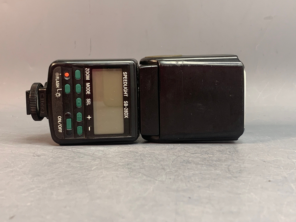 Nikon Speedlight SB-28DX