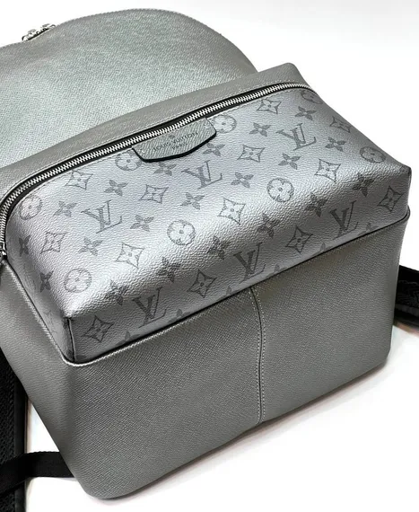 Рюкзак Louis Vuitton Discovery PM серый