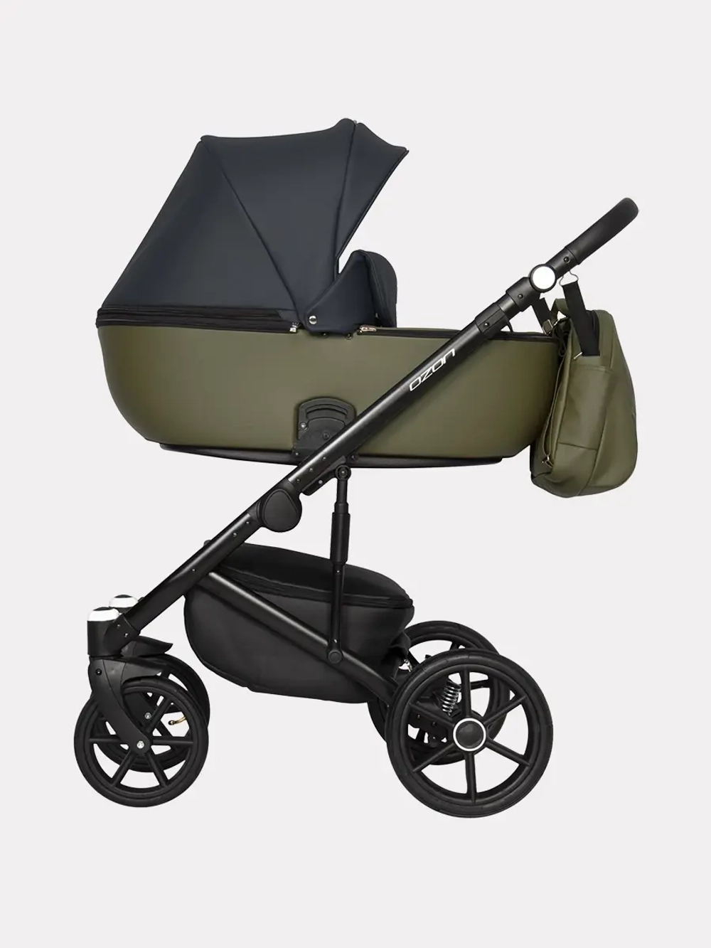 Коляска 2 в 1 Riko Basic Ozon 02 черно-зеленый