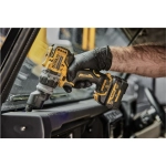 Дрель-шуруповерт DeWalt DCD703NT-XJ