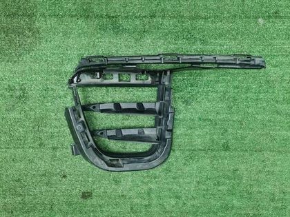 Решетка переднего бампера Porsche Macan (14-18)