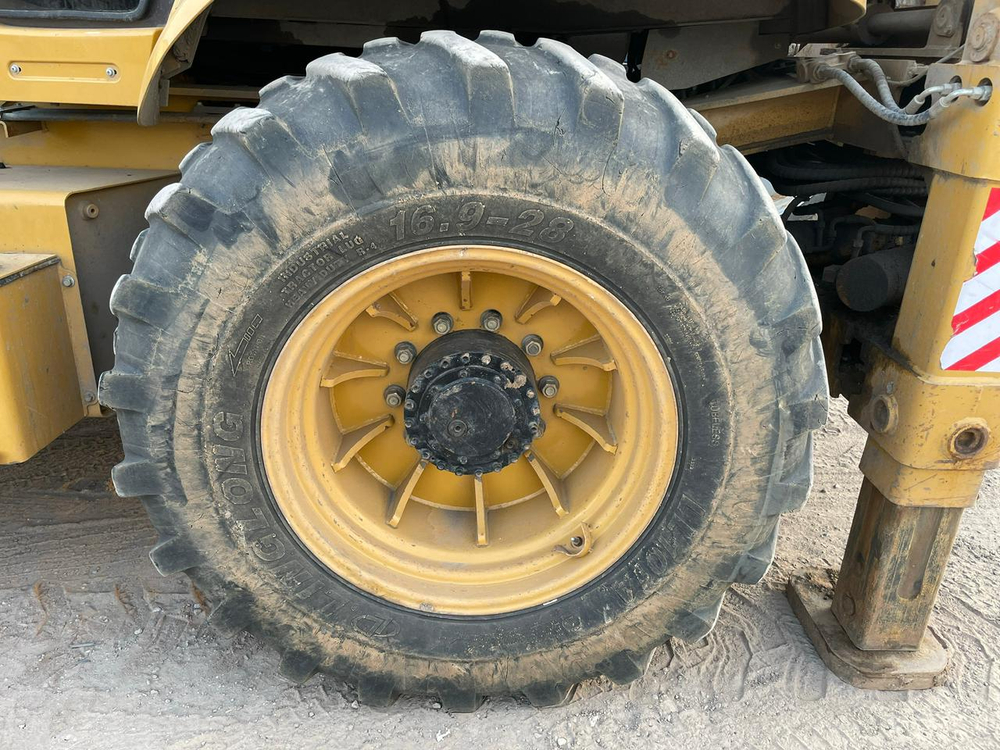 SHANMON 388 Экскаватор-погрузчик 388H (Дизельный, 4,8 л, 102 л.с., АТ)