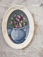 Картина в овальной рамке