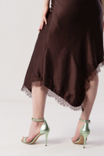 Платье с кружевом