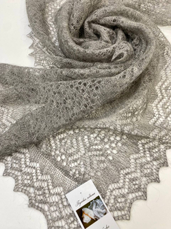 Пуховый палантин ажурный 160х60