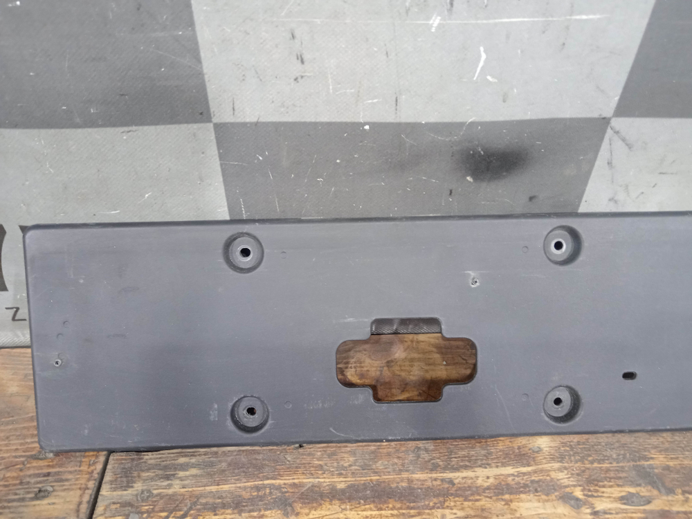 Площадка гос. номера задняя Geely Tugella 19-нв Б/У Оригинал 5060024600