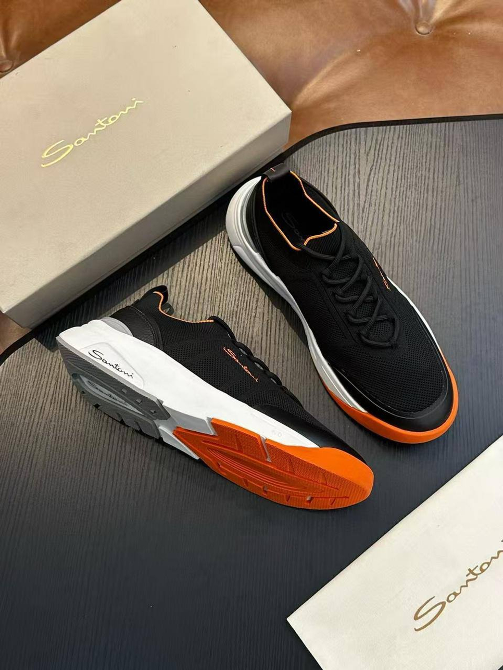 Кроссовки Santoni