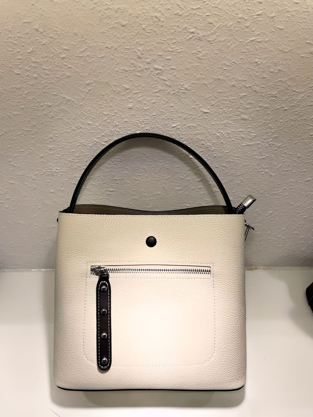 женская сумка на плечо из натуральной кожи