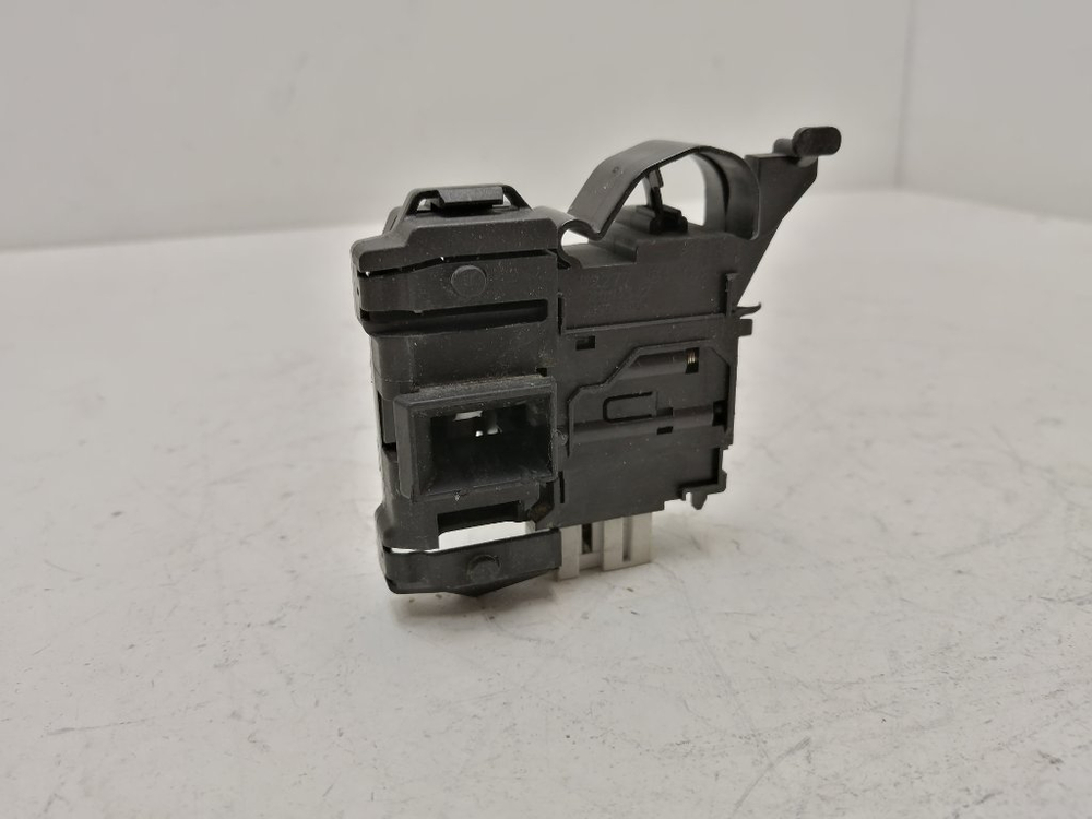 VMSF501B кт93 Блокировка люка для стиральной машины Hotpoint-Ariston 030411799253 б/у