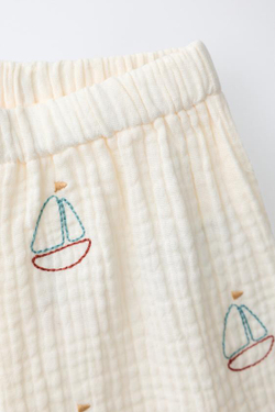 ZARA ШОРТЫ С ТЕКСТУРОЙ И ПРИНТОМ «ЛОДКИ», ЭКРЮ