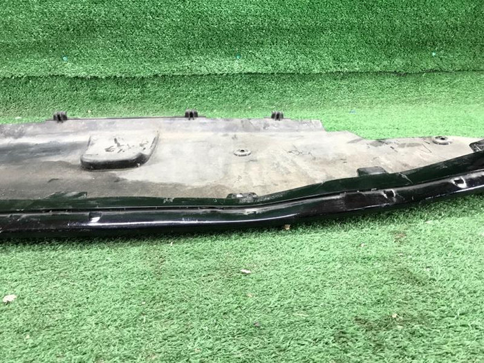 Юбка переднего бампера Range Rover Velar (17-23)