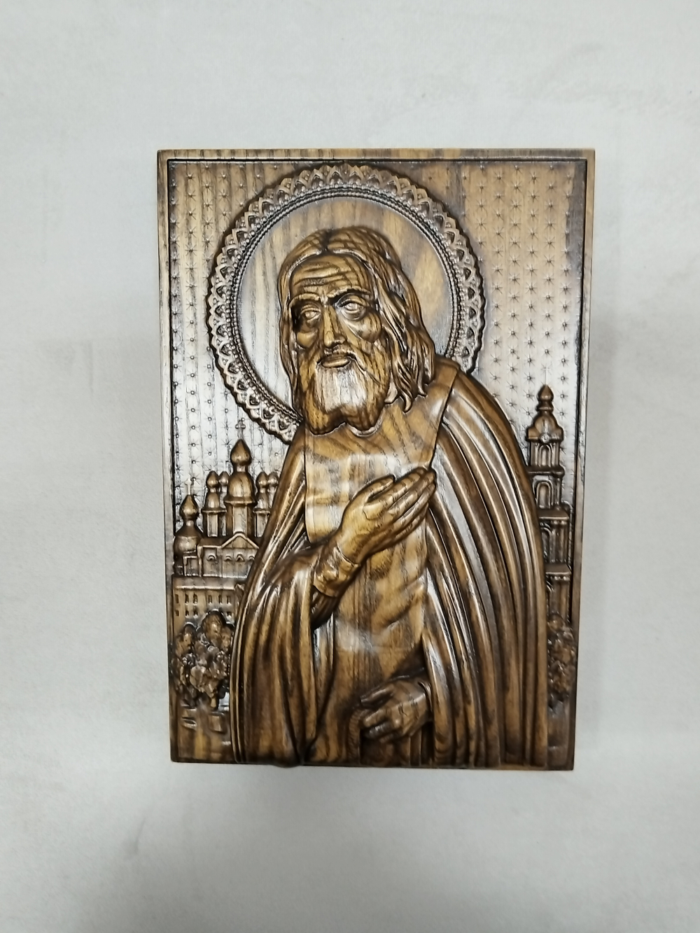 Преподобный Серафим Саровский. Икона деревянная.