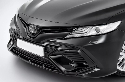 Накладка GT на передний бампер Toyota Camry XV70