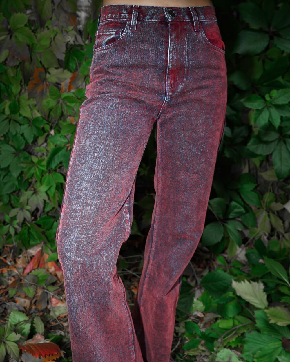 Джинсы клеш с бархатным покрытием