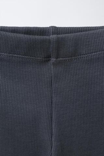 ZARA КОМПЛЕКТ ИЗ ТОЛСТОВКИ С ПРИНТОМ И ЛЕГИНСОВ В РУБЧИК, СЕРО-СИНИЙ