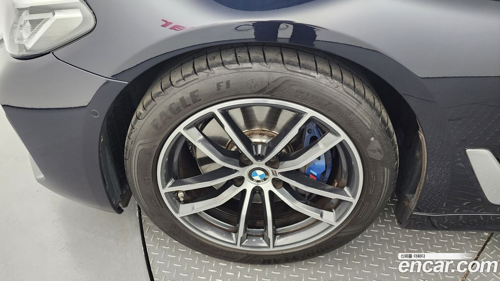 BMW 5 Series (G30) 520i M Sports (10.2020)