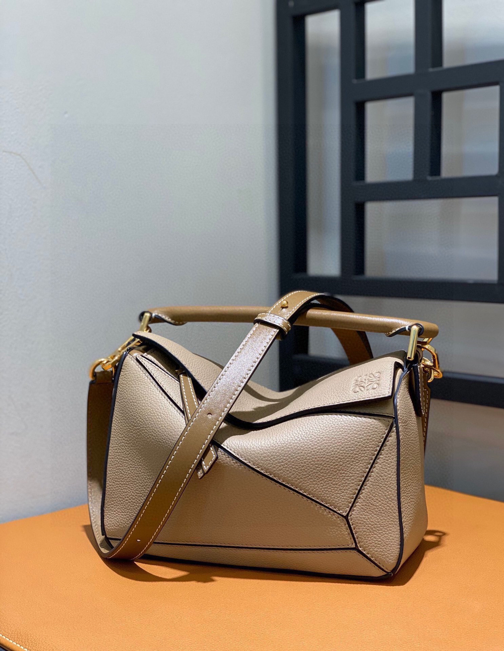 Loewe Puzzle 24 cm