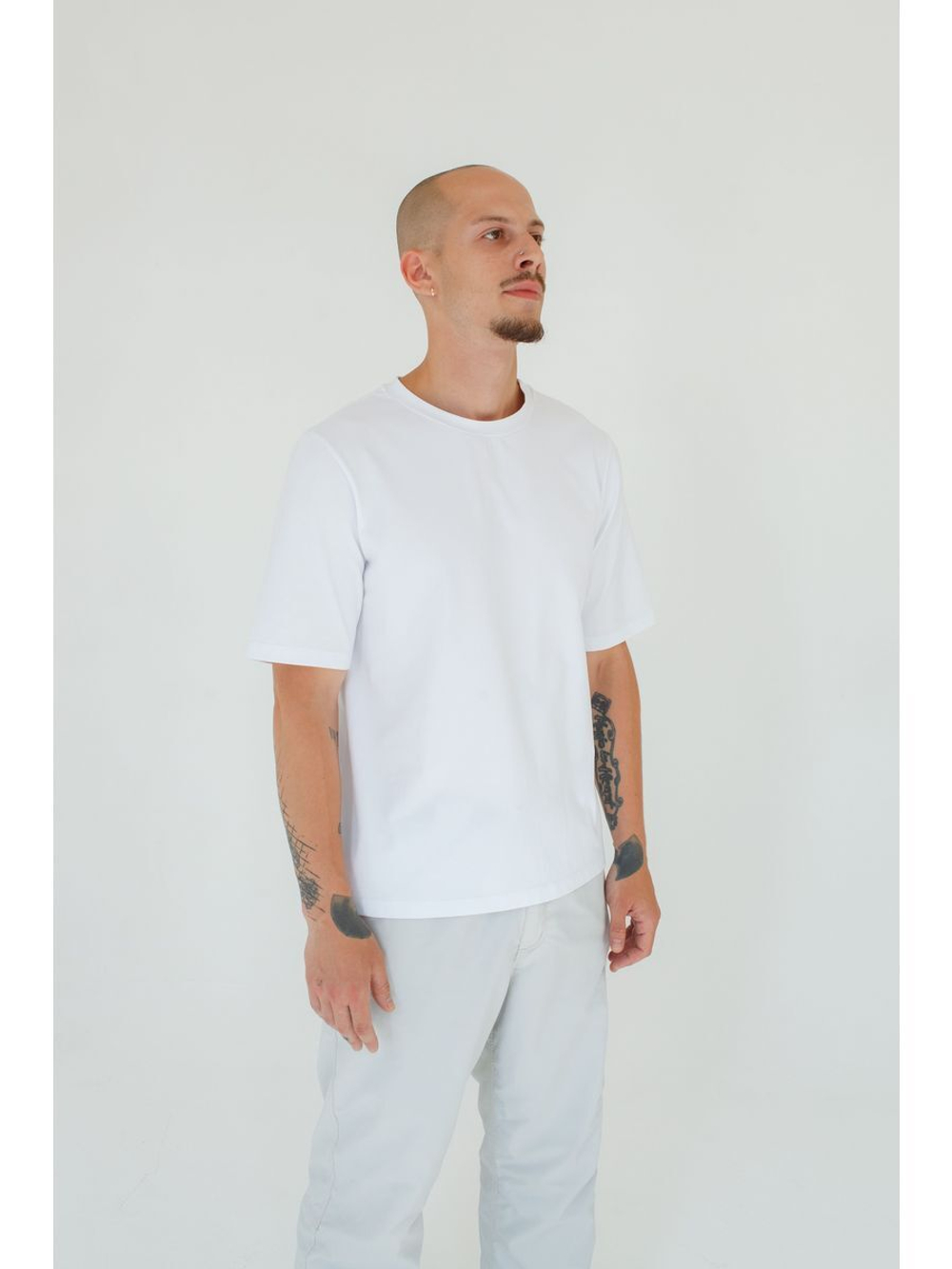 Футболка унисекс белая повседневная базовая оверсайз