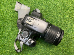 Canon 1100D kit 18-55mm IS ll 12.800 кадров