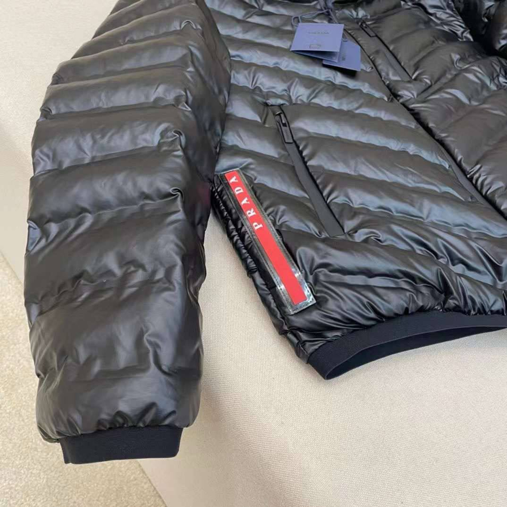 Пуховик Prada