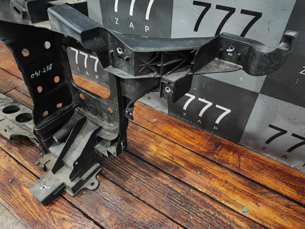 Панель передняя (телевизор) Hyundai Sonata 8 (DN8) 19-нв Б/У Оригинал 64101L1000