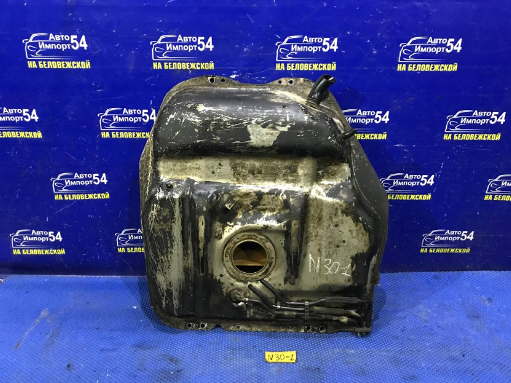 Бак топливный NISSAN R’NESSA 1999