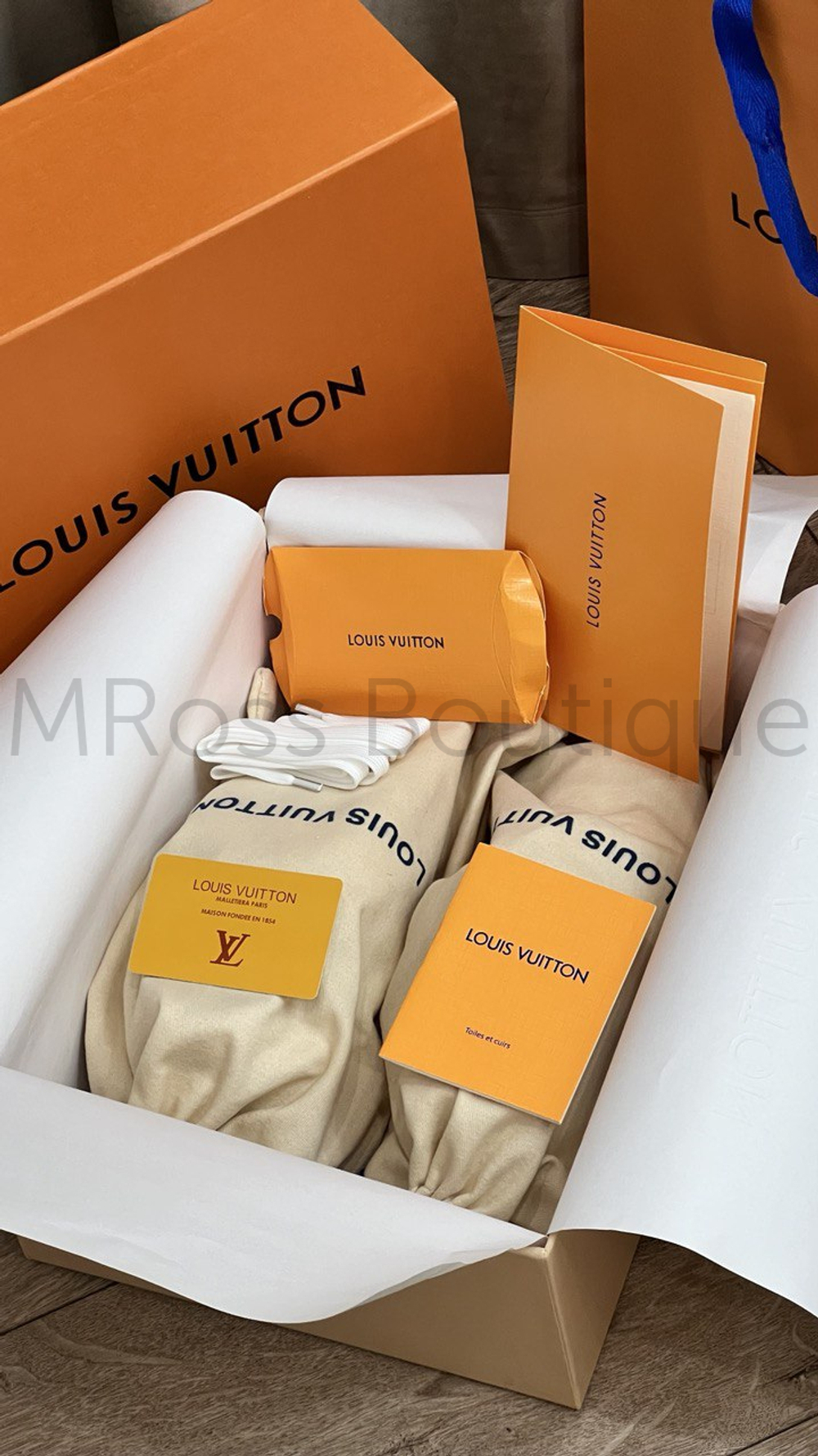 Женские кроссовки Louis Vuitton LV Trainer премиум класса