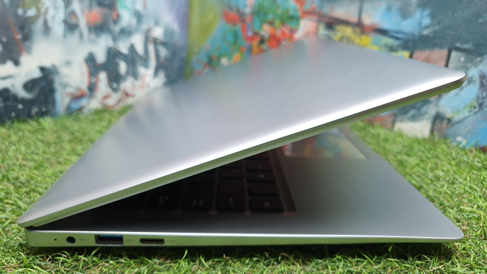 Ноутбук Insyde Pentium/12Gb/Windows 10