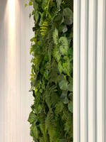 21.09. Панно из искусственного мха и растений.