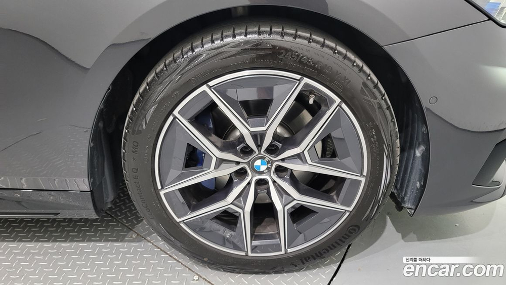 BMW 5 Series (G60) 520i M Sports (12.2023)