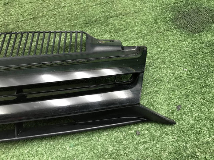 Решетка радиатора VW Golf 6 (2008-2012)