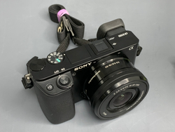 Sony A6100 kit 16-50mm 11.000 кадров