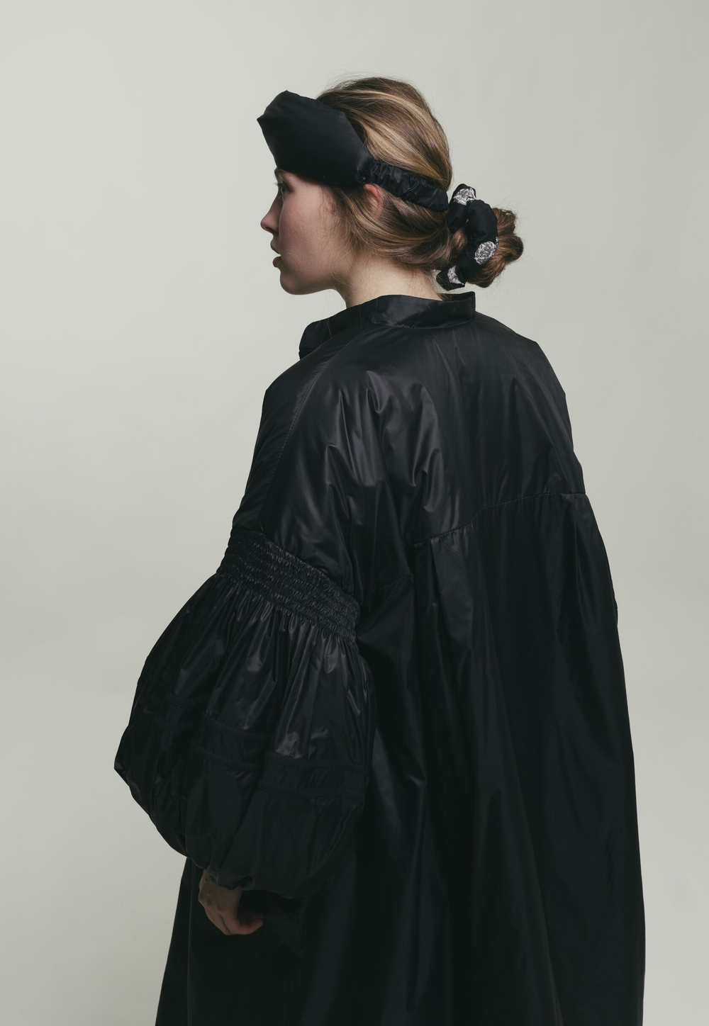 Резинка для волос Girls and Women Scrunchy Puffered Black Alkonost