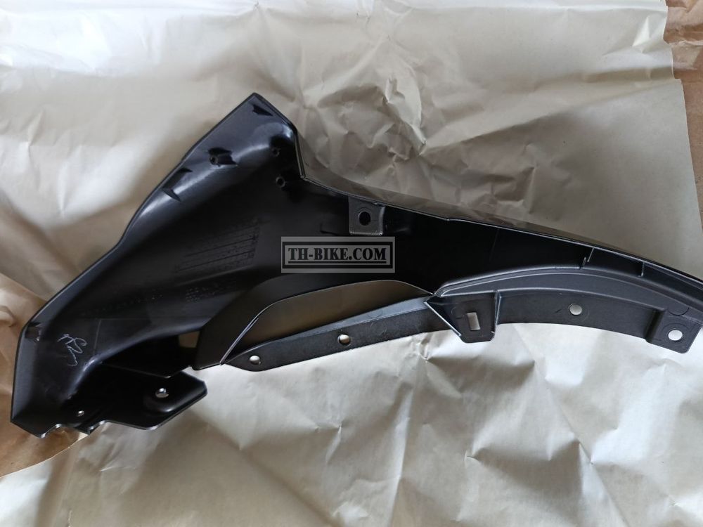 64210-KPP-T00ZA. COWL, R. FR. SIDE. HONDA