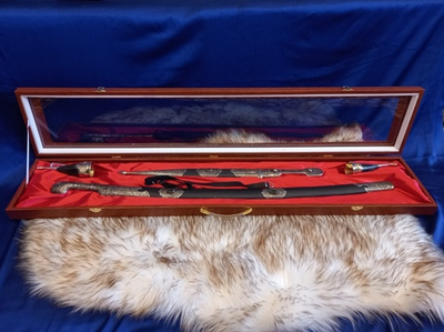 Большой подарочный набор "Кавказ 2" (Шашка казачья, кинжал кавказский, 2 рога для вина)