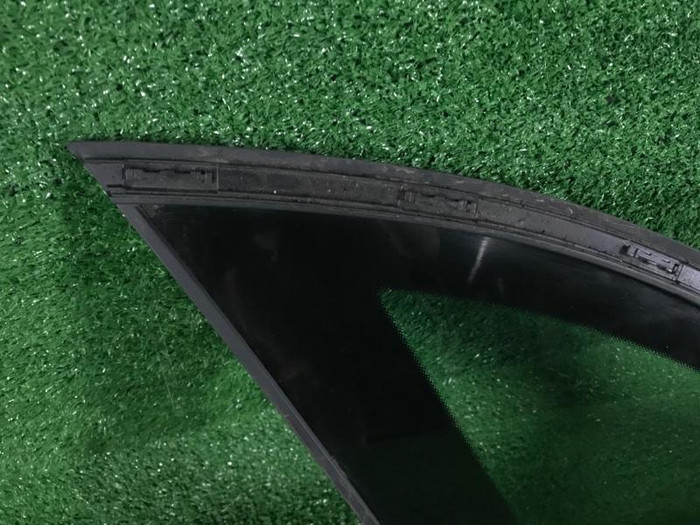 Форточка задняя левая Mercedes GLC X253 (15-22)