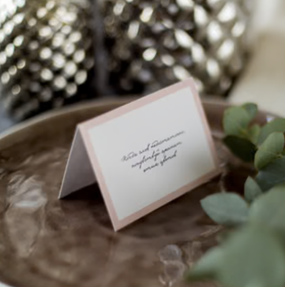 открытка 7х10 см арт.ВЛ148 "Когда слов недостаточно, почувствуй аромат этих цветов"(упаковка 10 шт.)