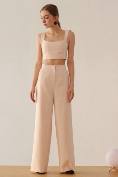 Брюки расклешенные