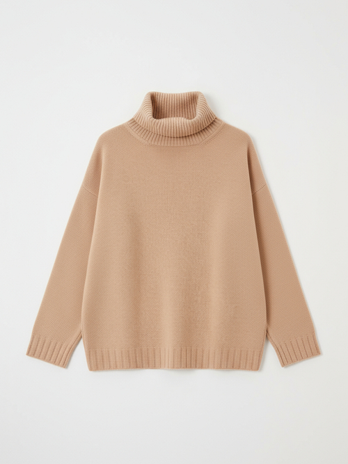 Объёмный свитер с разрезами