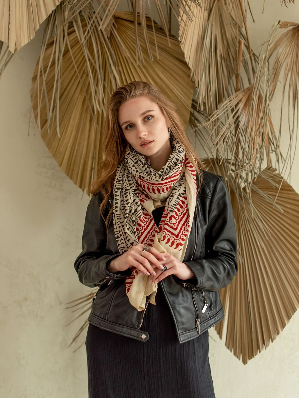 Легкий шарф-платок