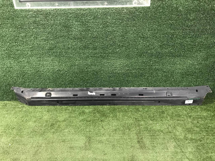 Усилитель крепления сидений Mercedes V W639 (2003-2014)