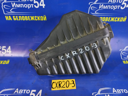 Корпус воздушного фильтра TOYOTA ESTIMA 1996