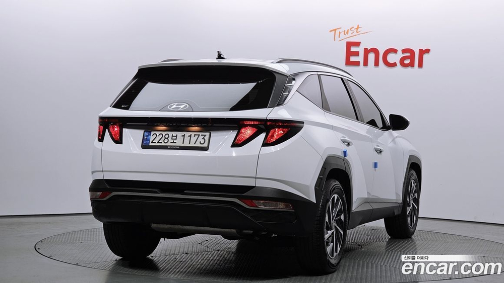 Hyundai Tucson (NX4) Бензин 1.6 Turbo 2WD (04.2021)