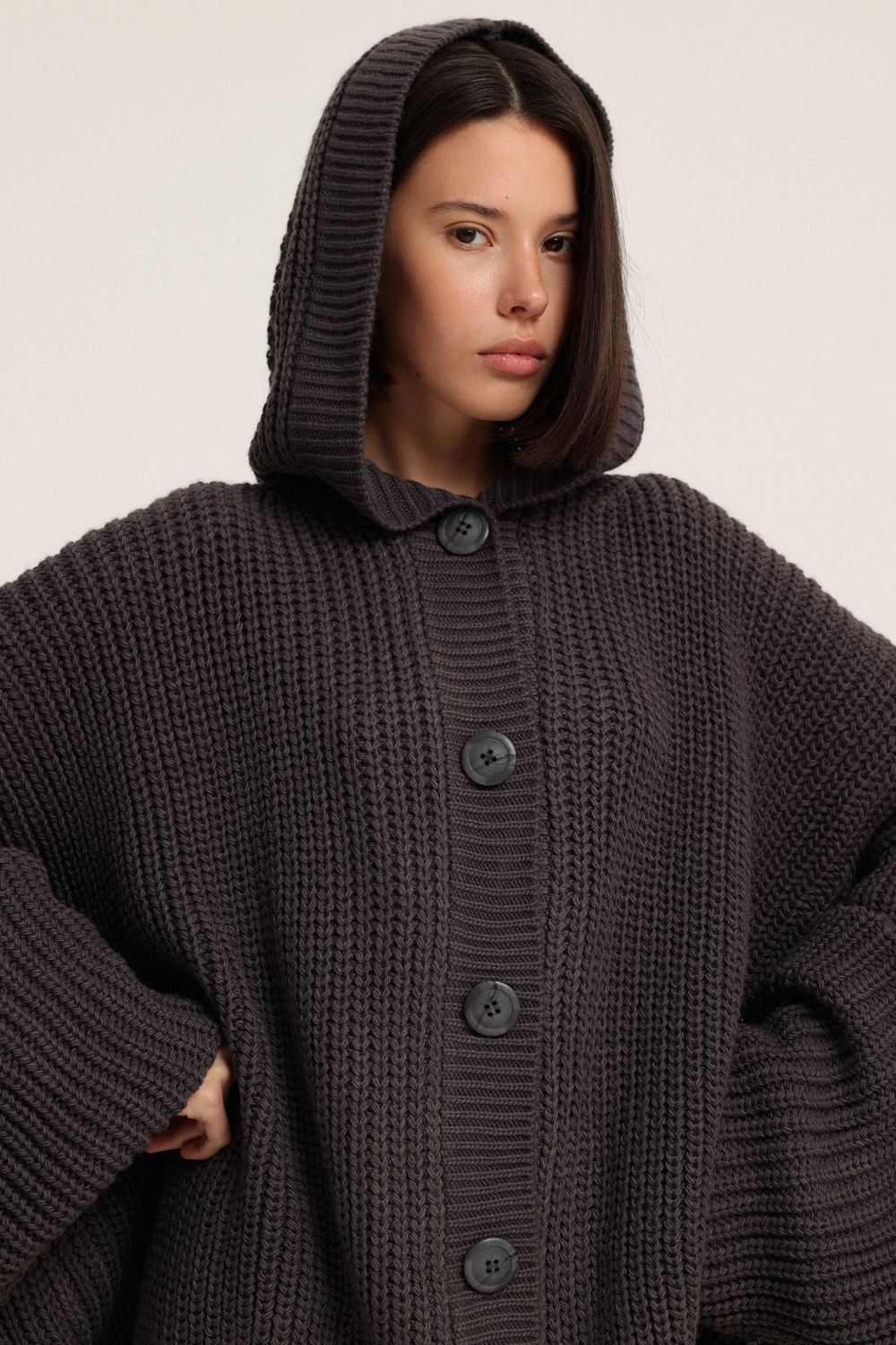 Кардиган вязанный с капюшоном