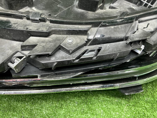 Битая Фара левая Hongqi H5 2 (2022-н.в.) LED