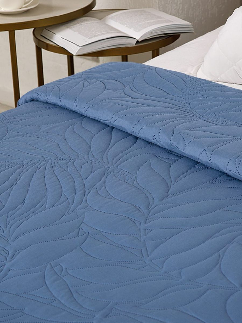 Покрывало на кровать, стеганое, поплин с размерами 215х220