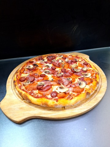 Пицца Мега мясная 35 см