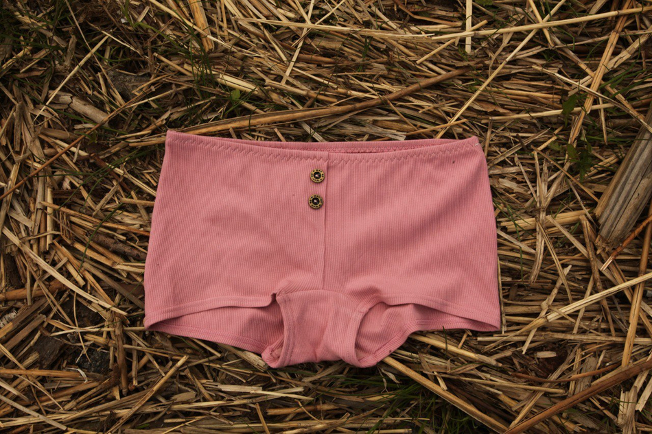 Rose Button. Шортики с пуговицами